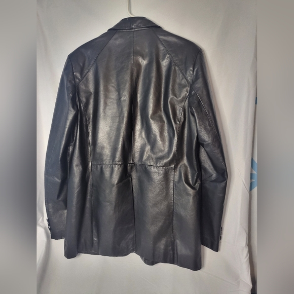 Fantastic international leather jacket - Picture 2 of 5